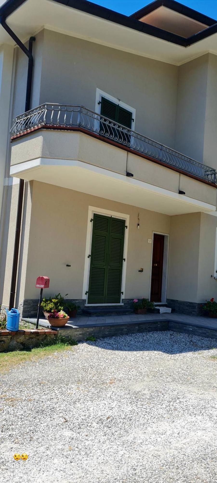 Casa Vacanza Da Menan Castelnuovo Magra Exteriör bild